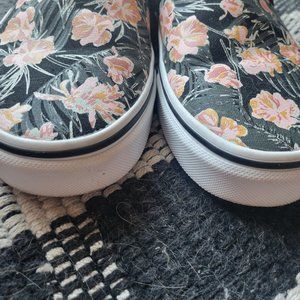 Womens Vans Asher size 8